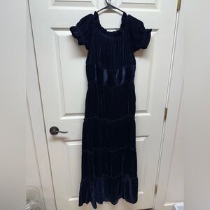 Elegant Navy Velvet Maxi Dress